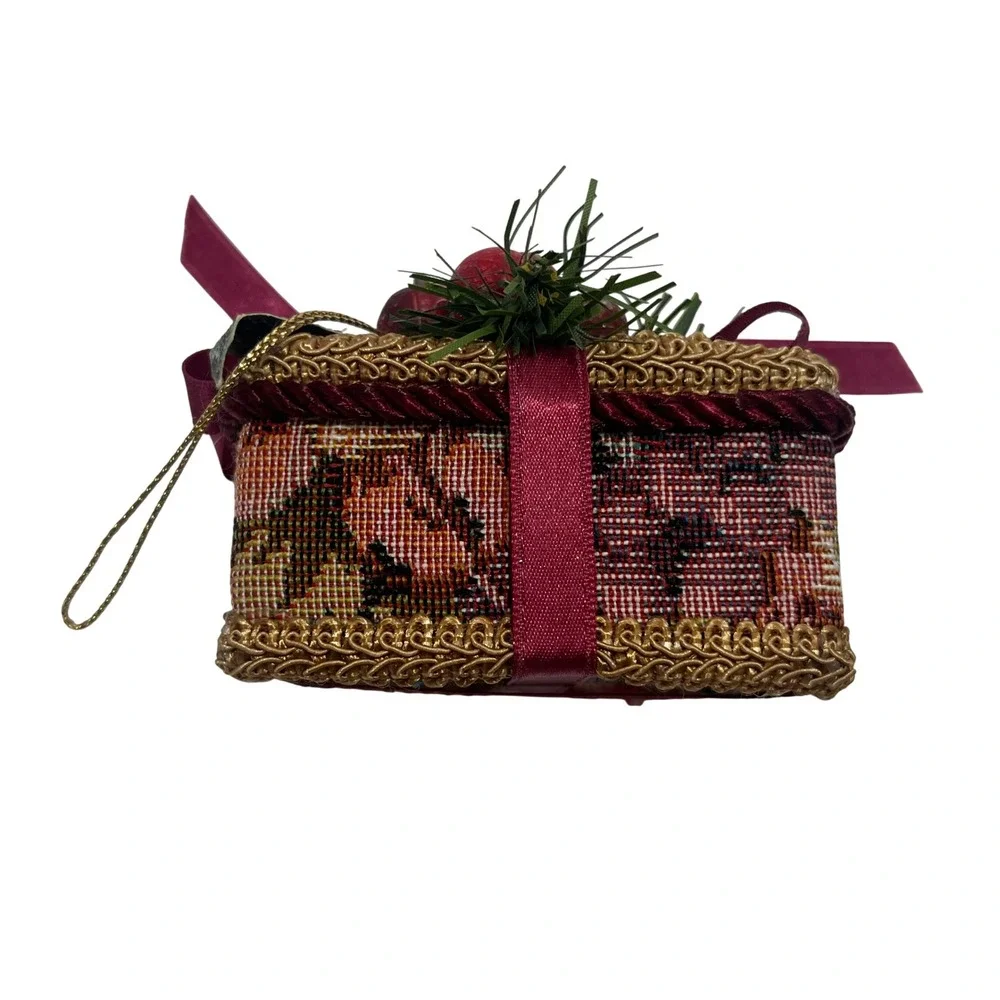 5 Victorian Style Embroidered Fabric Ornaments Drummer Rabbit Rocking Horse‎